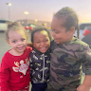 Meet your Posher, Capria